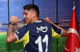 Edson Alvarez, resmen Fenerbahçe’de
