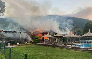 Erdek’te otelde yangın