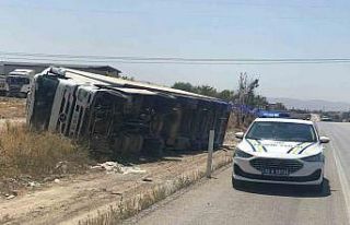Ereğli’de kontrolden çıkan tır devrildi