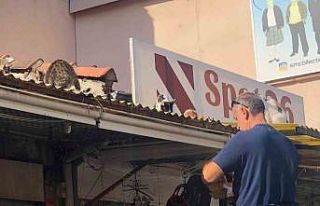 Eskişehir’de esnaf hergün çatıya tırmanıp...