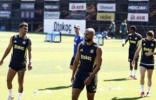 Fenerbahçe, Feyenoord maçının hazırlıklarını...