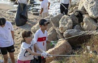 Genç fenomenin temizlik akımına Mersin Büyükşehir...