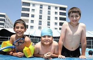 Gençlerin tatil adresi Yakutiye portatif yüzme havuzu