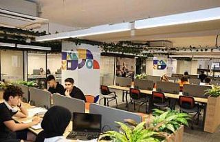 Gençliğe yatırım sürüyor: Gemlik Gençlik Merkezi...