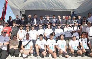 Gençlik ve Spor Bakanı Osman Aşkın Bak Bitlis’te