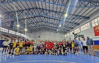 Germencik’te Zafer Kupası Voleybol Turnuvası düzenlendi