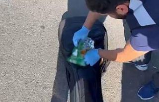 Gitar çantasındaki cips paketinden uyuşturucu çıktı