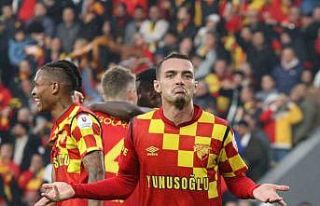Göztepe’de David Tijanic, Al-Najmah’a transfer...