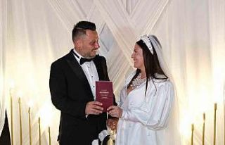 Gülseren-Eray Gökçe çifti hayatını birleştirdi