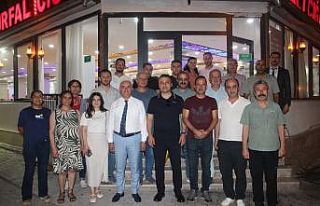 Gümrük müdürüne veda yemeği