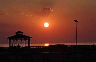 Gün batımı Van Gölü’nde seyirlik bir güzellik...