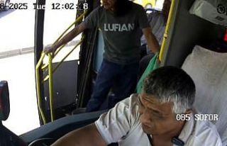 Güzergahını değiştirip baygınlık geçiren kadını...