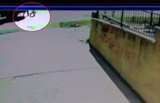 Hafriyat kamyonunun üzerinden geçtiği 2 kişi hayatını...