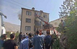 Hakkari’de korkutan yangın