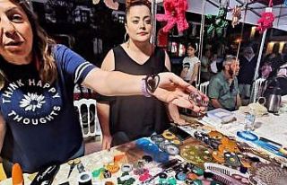 Hanımeli Pazarı kadınlara kazanç, çocuklara eğlence...