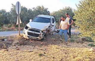 Hatalı sollama kazayı beraberinde getirdi: 3 araç...