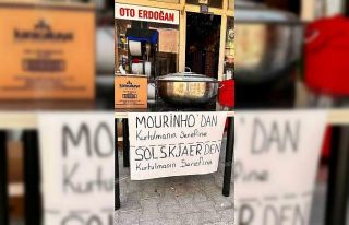 Hem Mourinho, hem de Solskjaer için helva dağıttı