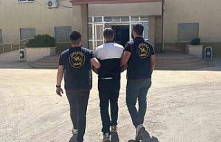 Hırsızlık suçundan kesinleşmiş hapis cezasıyla...