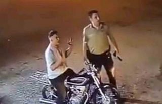 İki genç, bekçilerden böyle kaçtı