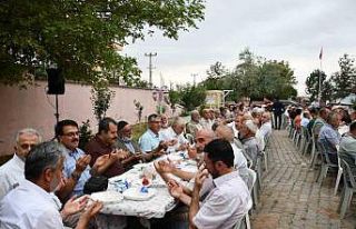 İmam Hatip Lisesi mezunlarından pilav günü etkinliği