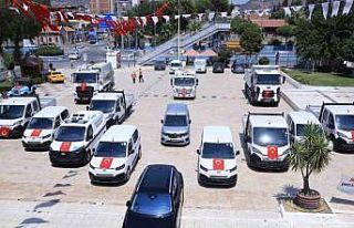 İncirliova Belediyesi 10 yeni hizmet aracını tanıttı