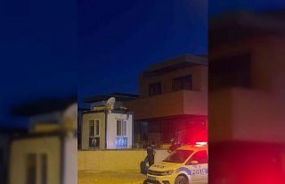 İnşaatta korku dolu anlar: Konteynerin üstünde...