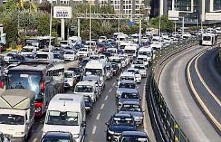 İntihar için üst geçide çıktı, E-5’i kilitledi