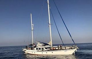 İzmir açıklarında 115 düzensiz göçmen yakalandı