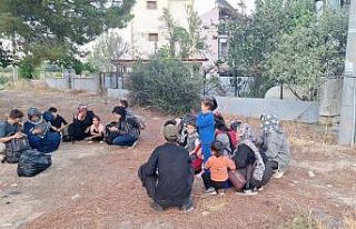 İzmir’de 46 düzensiz göçmen yakalandı, 16 göçmen...