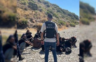İzmir’de 47 düzensiz göçmen yakalandı