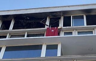 Kadıköy’de apartman dairesi alev alev yandı