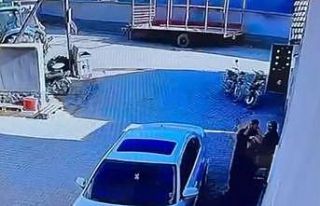 Kadınların saç baş sokak kavgası kamerada