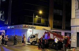 Kağıthane’de 5 katlı iş merkezinin çatısında...