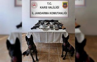 Kağızman’da çok sayıda silah ve mühimmat ele...