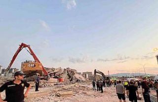 Kahramanmaraş’ta bina yıkımı sırasında iş...