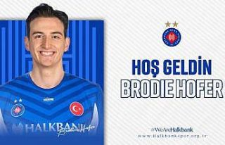 Kanadalı smaçör Brodie Hofer, Halkbank’ta