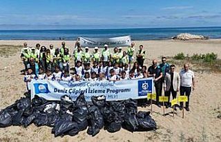 Kandıra sahillerinde kıyı temizliği