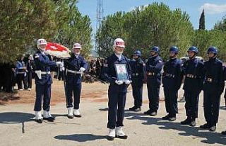 Kara astsubay öğrencisi toprağa verildi