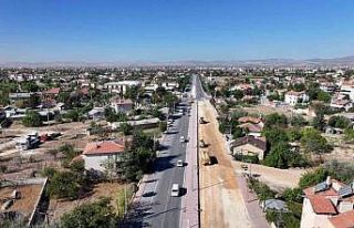 Karatay’da asfalt seferberliği sürüyor