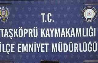 Kastamonu’da 3 adet tabanca ele geçirildi: 3 şüpheli...