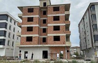 Kayıp kız çocuğu inşaatın önünde ölü bulundu