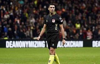 Kayserispor - Galatasaray maçında Alper Akarsu düdük...