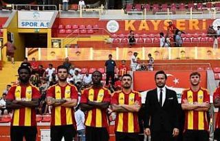 Kayserispor’un yeni transferleri görücüye çıktı