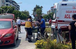 Kazada baba oğul hastanelik oldu