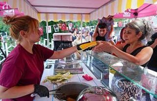 Keçiörenliler açık havada sinemanın keyfini çıkardı