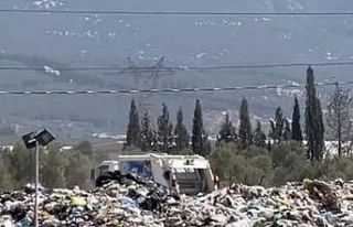 Kemalpaşa’da çöp dağları oluştu