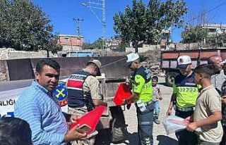 Kilis’te Jandarma tarafından çiftçilere traktör...