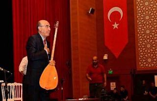 Kırşehir Belediyesi’ne Neşet Ertaş heykeli sitemi