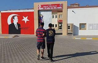 Kıyafet değiştirerek tanınmamaya çalışan cezaevi...
