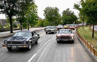 Klasik otomobiller Erzurum’da görücüye çıktı